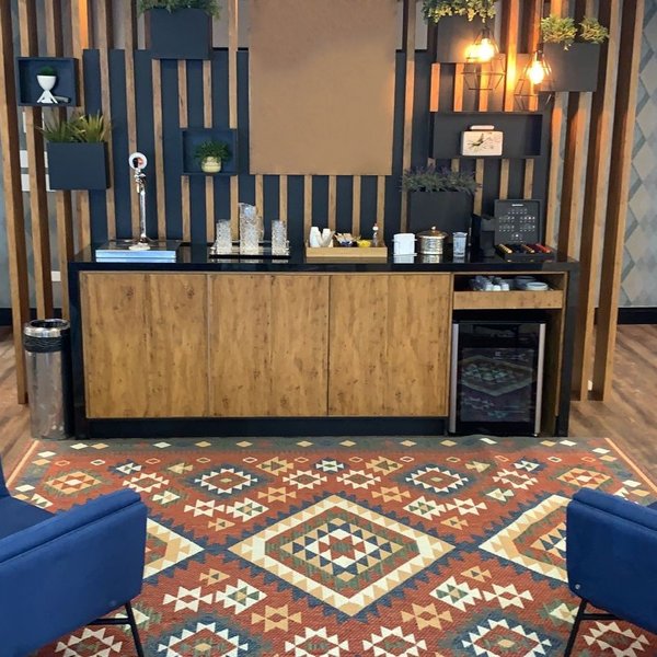 tapete para sala quarto varanda piscina area externa area interna aurora 06 vermelho kilim jetex 9